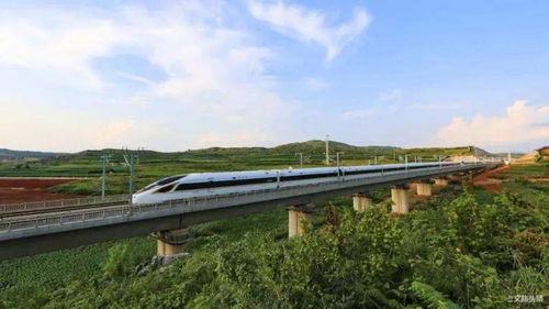 云南鐵路實施“高峰圖”服務，全力應對超長版黃金周220萬人次客流挑戰(zhàn)